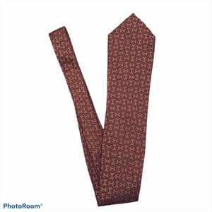 True Forum Silk Hand Made Tie Pink Purple